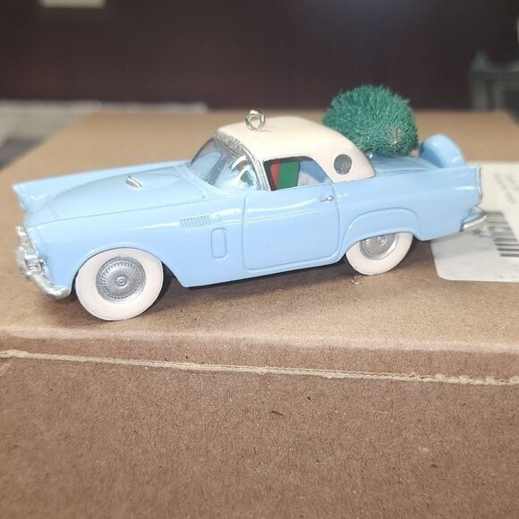 Hallmark 1956 Ford Thunderbird ornament​ - Picture 1 of 6